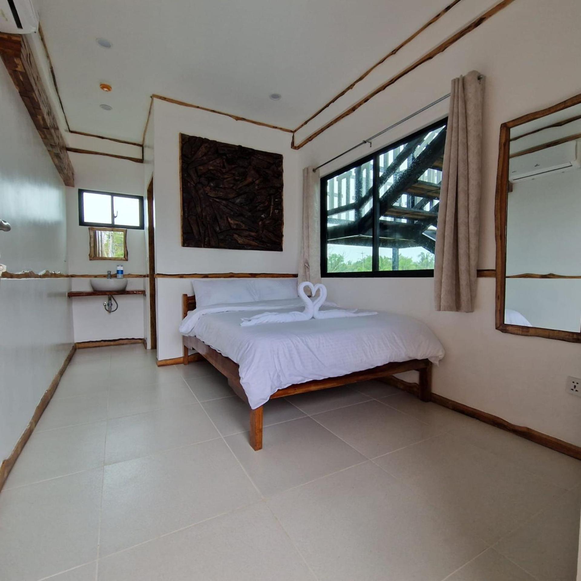 The Hat Trick Hostel Basdiot Bagian luar foto
