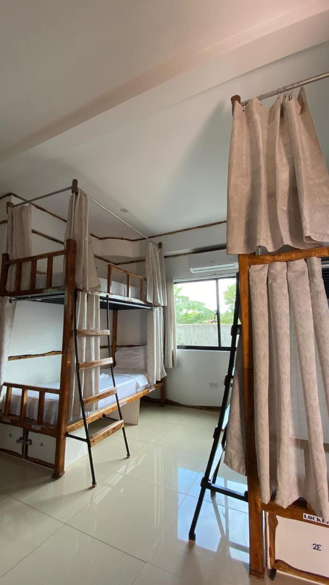 The Hat Trick Hostel Basdiot Bagian luar foto